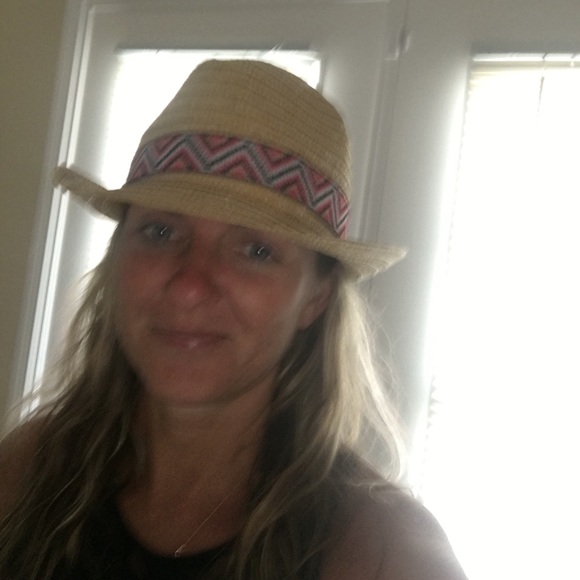 Meet your Posher, Stacy - Picture 1 of 1